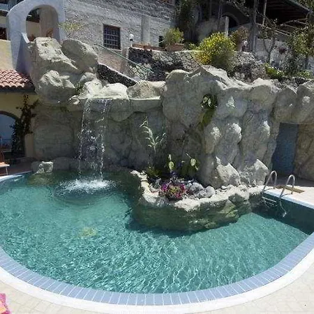 Al Mare 3*