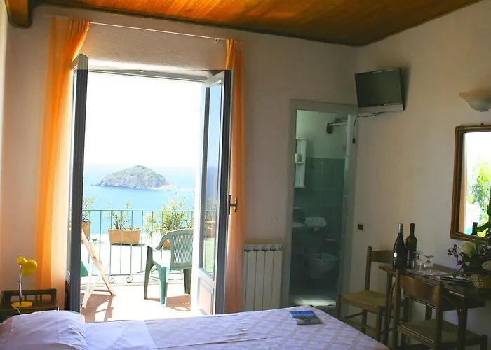 Отель Al Mare 3*