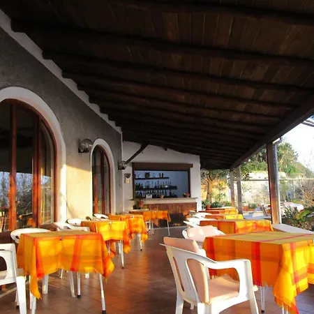 Al Mare 3*